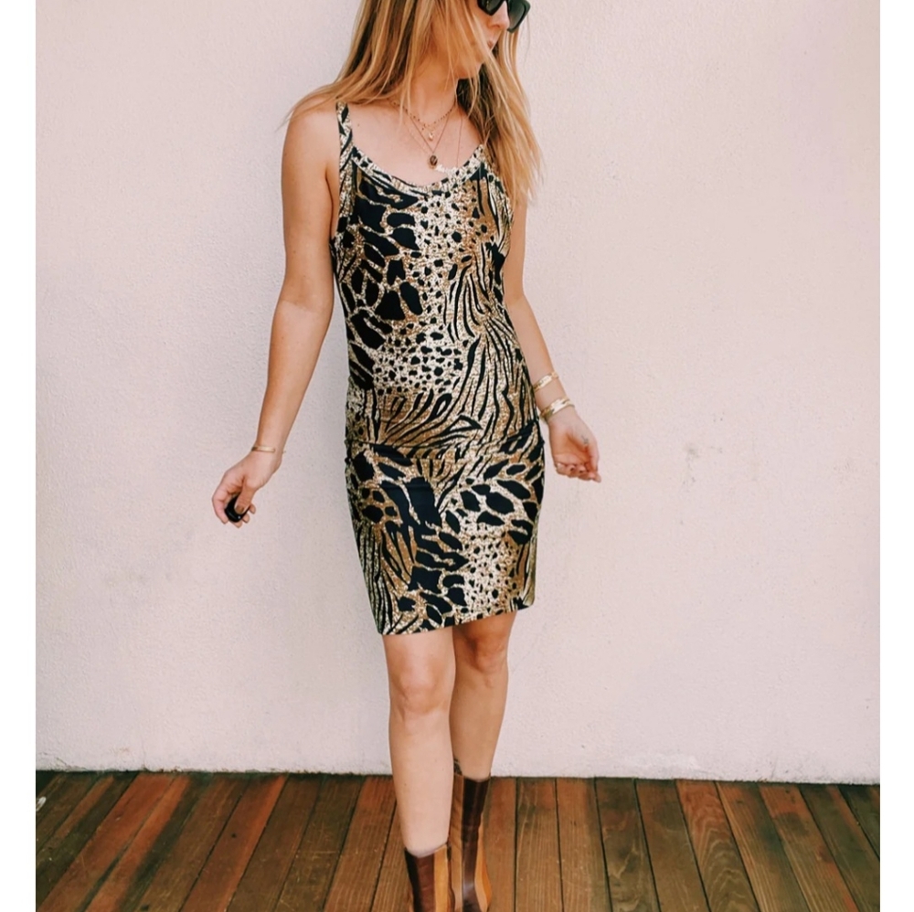 Novella Royale pearl dress in brown Budapest size XS